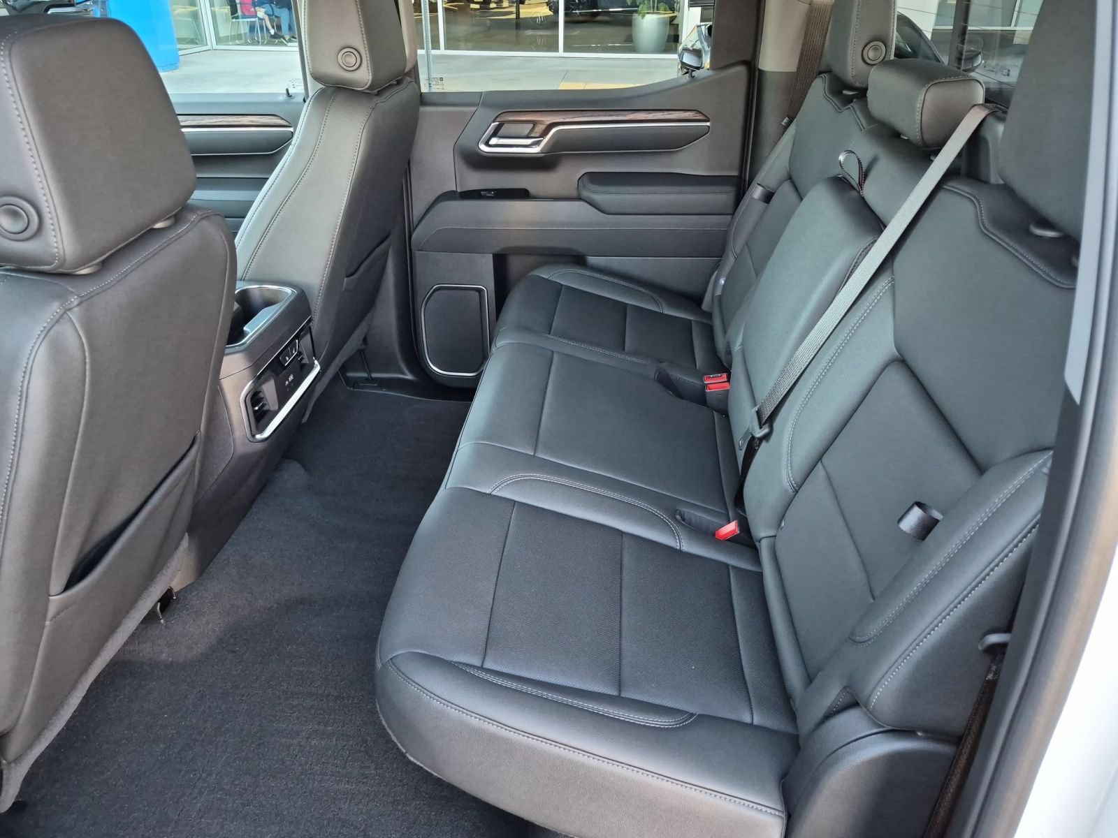 Used 2026 GMC Sierra 1500 SLT w/ SLT Premium Plus Package AWD/4WD image 24