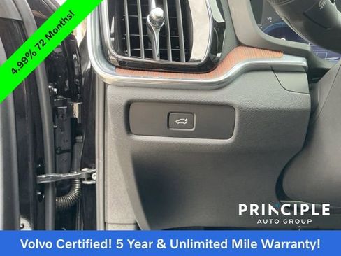 Certified 2025 Volvo V60 B5 Cross Country Plus image 23