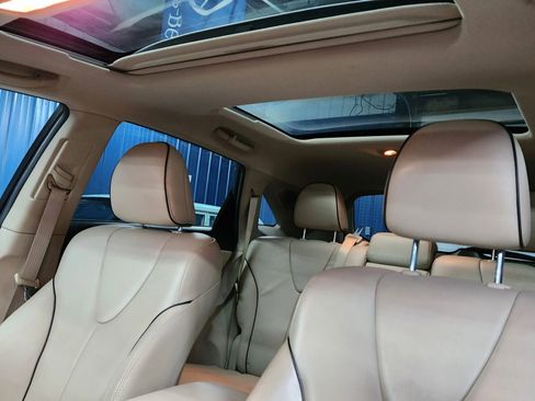 Used 2013 Toyota Venza XLE w/ XLE Premium Pkg image 9