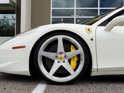 Used 2014 Ferrari 458 Spider image 12