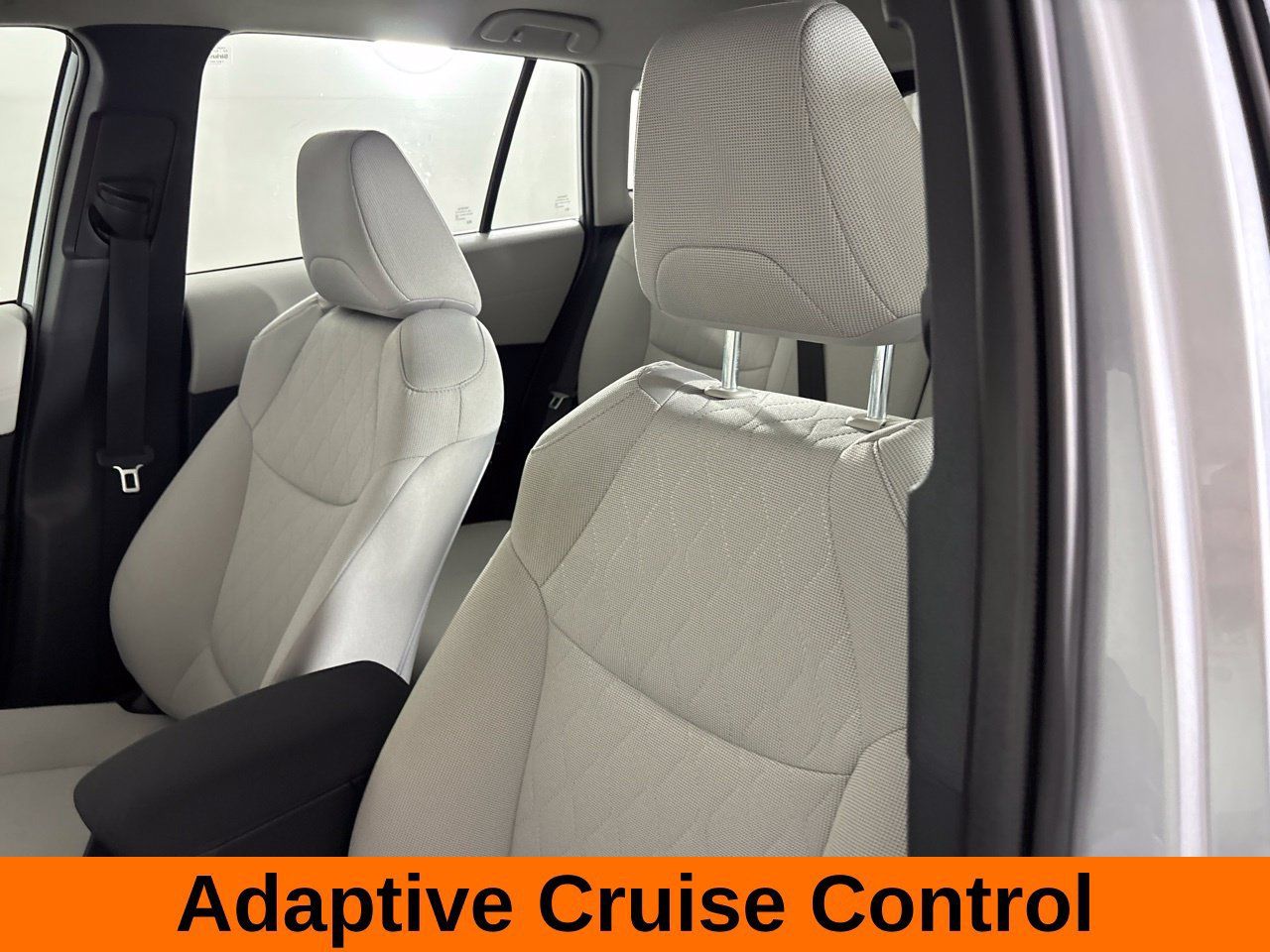 Used 2025 Toyota Corolla Cross L FWD image 11