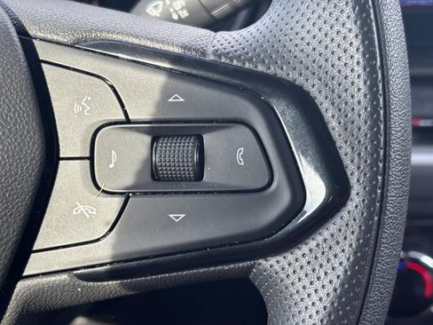 Certified 2025 Chevrolet TrailBlazer LT w/ Driver Confidence Package image 20