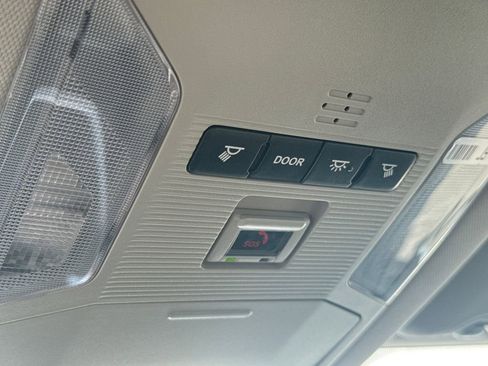 Used 2021 Toyota RAV4 LE image 30