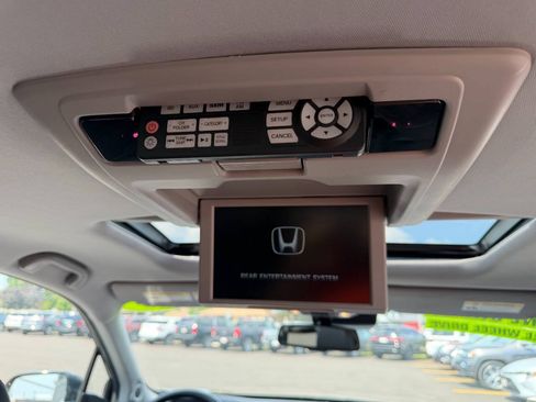 Used 2018 Honda Pilot Elite image 17