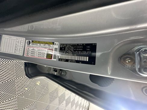 Used 2025 Toyota Grand Highlander AWD image 12