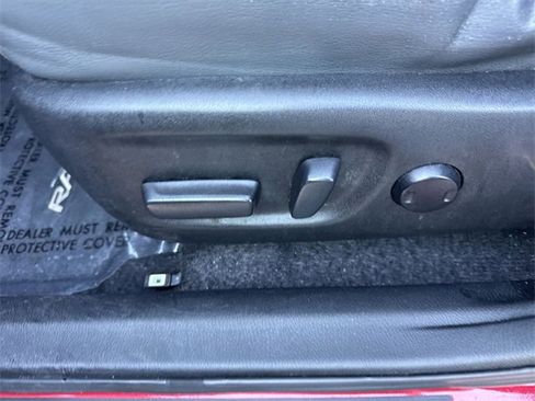 Used 2015 Toyota RAV4 Limited w/ Technology Package image 12