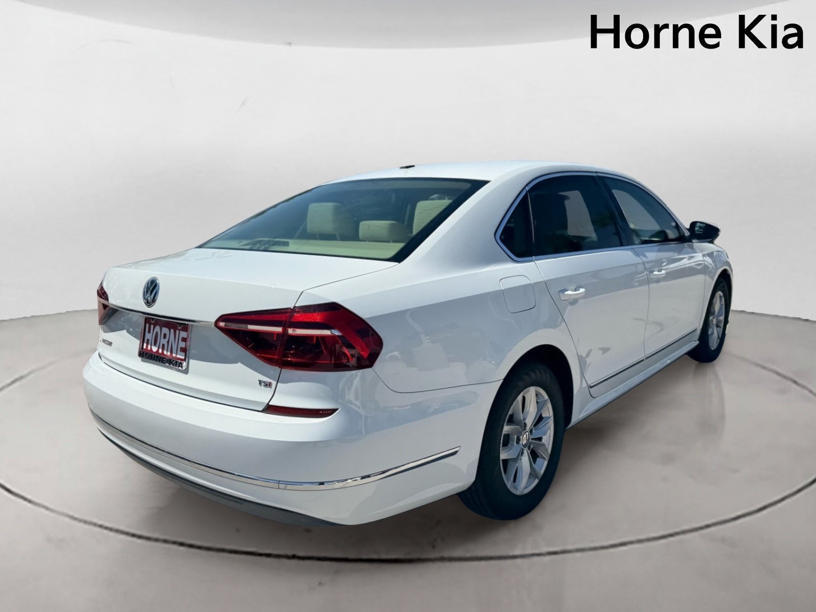 Used 2017 Volkswagen Passat 1.8T S FWD image 4