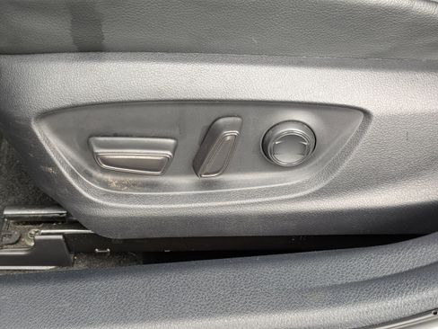 Used 2023 Toyota Camry SE FWD image 13