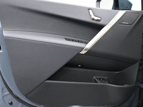 Used 2023 BMW iX xDrive50 w/ Sport Package image 9