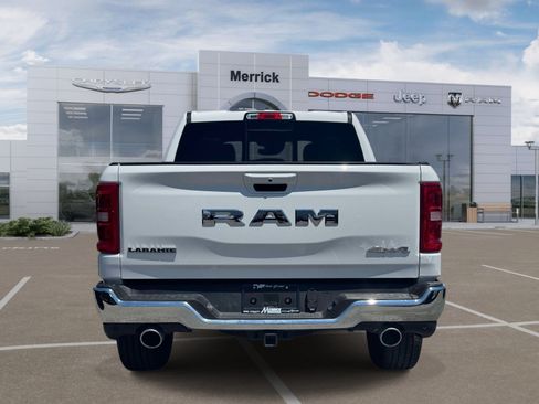 Used 2026 RAM 1500 Laramie AWD/4WD image 7