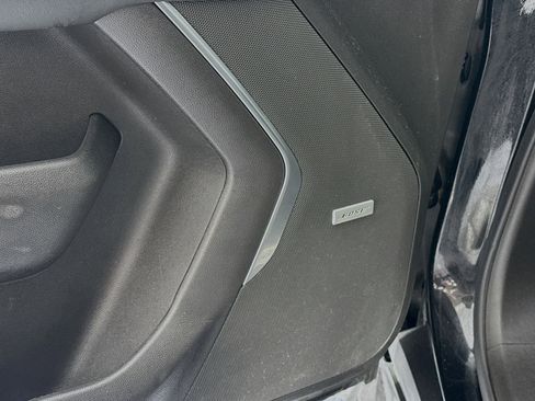 Used 2021 Chevrolet Tahoe LT image 18