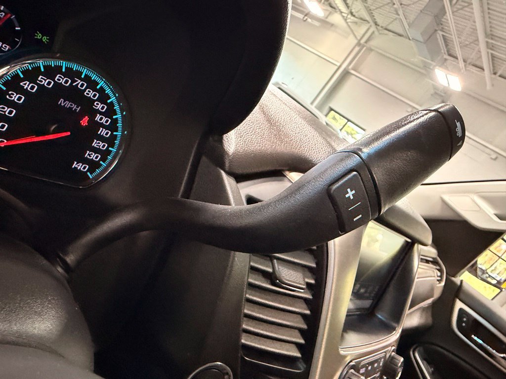 Used 2018 GMC Yukon Denali w/ Open Road Package AWD/4WD image 40