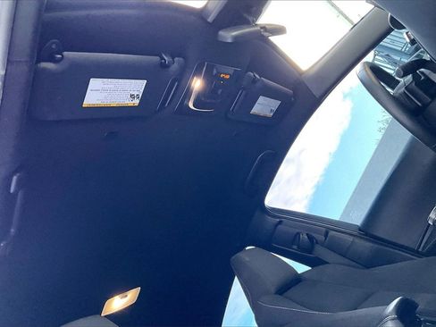 Used 2024 Toyota Corolla SE image 14