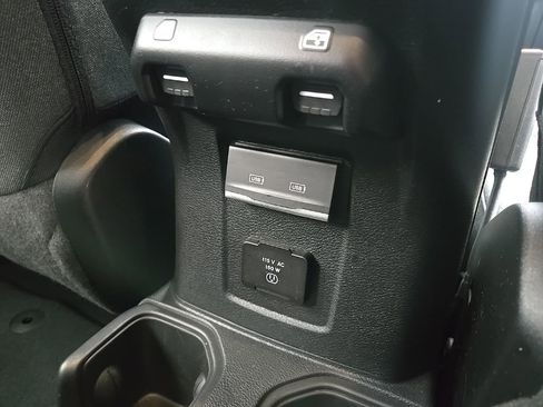 Used 2024 Jeep Wrangler Unlimited Sahara w/ Technology Group AWD/4WD image 83