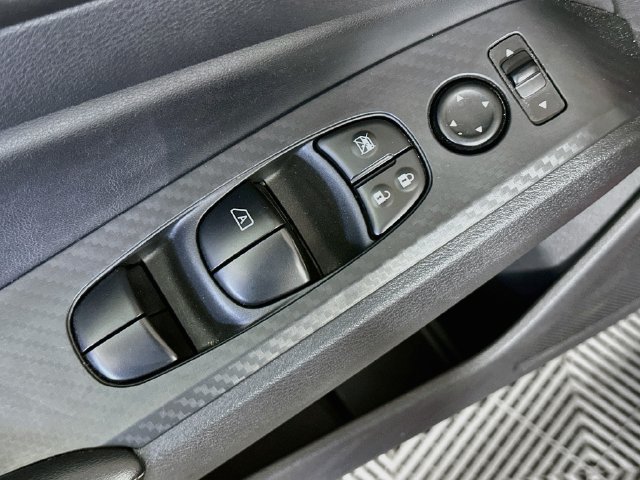 Used 2025 Nissan Altima 2.5 SV FWD image 20