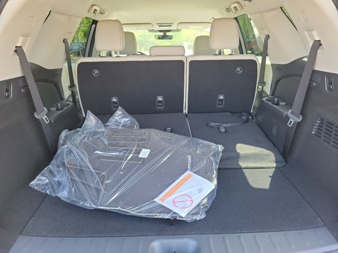 New 2026 Nissan Pathfinder SL AWD/4WD image 9