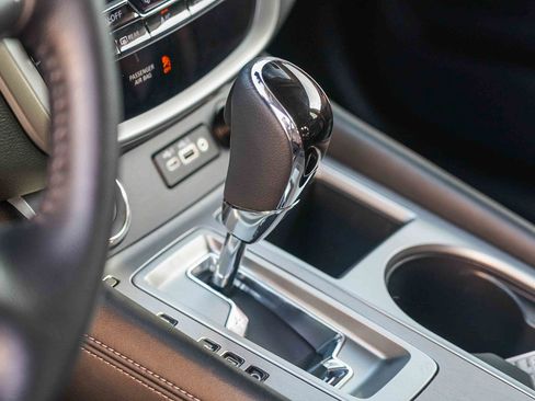 Used 2024 Nissan Murano SV w/ SV Midnight Edition Package image 16