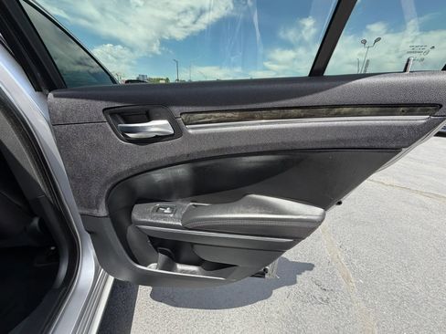 Used 2016 Chrysler 300 C RWD image 16