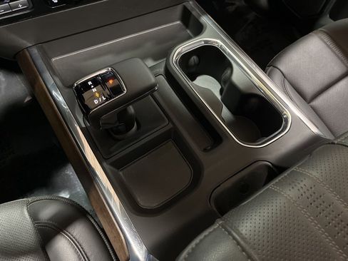 Certified 2025 Chevrolet Silverado 1500 High Country w/ Midnight Edition AWD/4WD image 35
