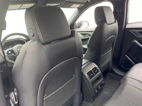 Used 2024 Jaguar F-PACE R-Dynamic S image 34