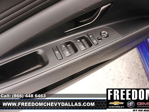 Used 2025 Hyundai Elantra Sport FWD image 33