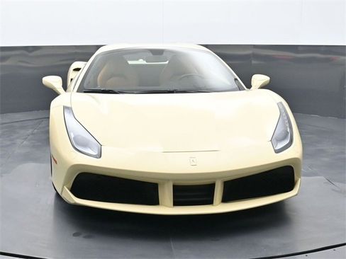 Used 2017 Ferrari 488 Spider image 19