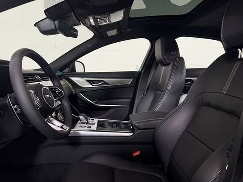 New 2024 Jaguar XF R-Dynamic SE AWD/4WD image 6