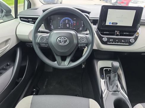 Used 2026 Toyota Corolla LE FWD image 9