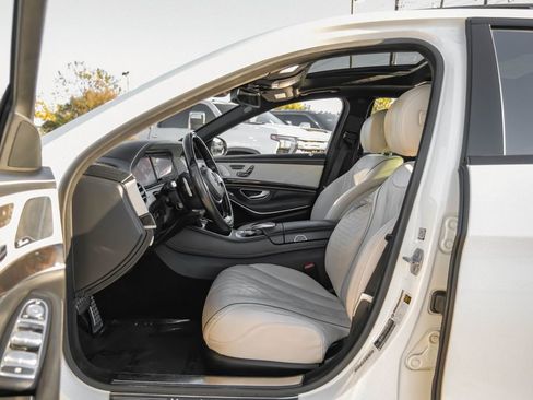 Used 2016 Mercedes-Benz S 550 Sedan image 41