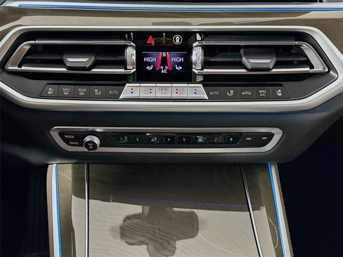 Certified 2022 BMW X5 xDrive45e w/ Executive Package image 16