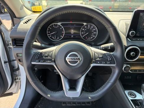 Used 2021 Nissan Sentra SV FWD image 20