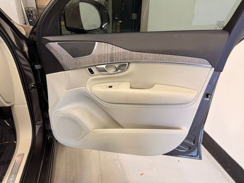 Used 2024 Volvo XC90 B6 Plus w/ Protection Package Premier image 27