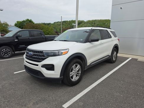 Used 2020 Ford Explorer XLT w/ Comfort Package AWD/4WD image 7