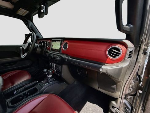 Used 2023 Jeep Wrangler Unlimited Rubicon 4xe AWD/4WD image 34