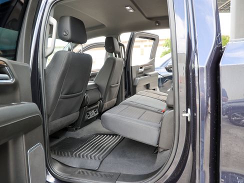 Used 2024 Chevrolet Silverado 1500 LT RWD image 32