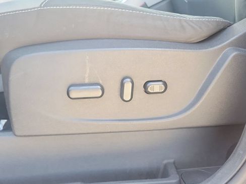 Used 2015 Ford Escape SE AWD/4WD image 16