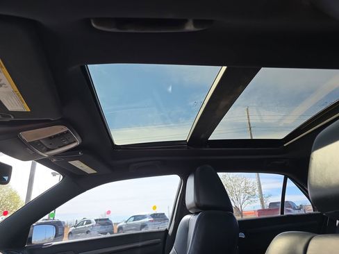 Used 2013 Chrysler 300 S image 21