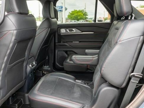 Used 2025 Ford Explorer ST AWD/4WD image 11