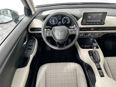 Used 2024 Honda HR-V LX image 9
