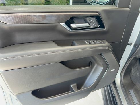 Used 2025 GMC Yukon Elevation w/ LPO, Floor Liner Package RWD image 14