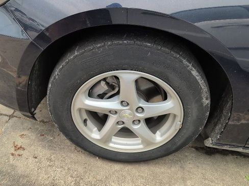 Used 2018 Chevrolet Malibu LS image 3