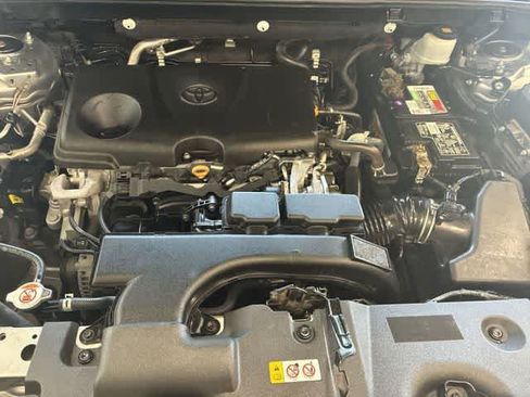 Used 2021 Toyota RAV4 XLE Premium FWD image 15