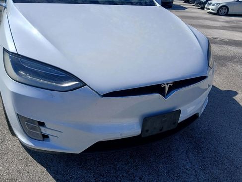 Used 2017 Tesla Model X 75D image 22
