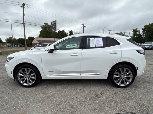 Certified 2022 Buick Envision Avenir w/ Technology Package II FWD image 2
