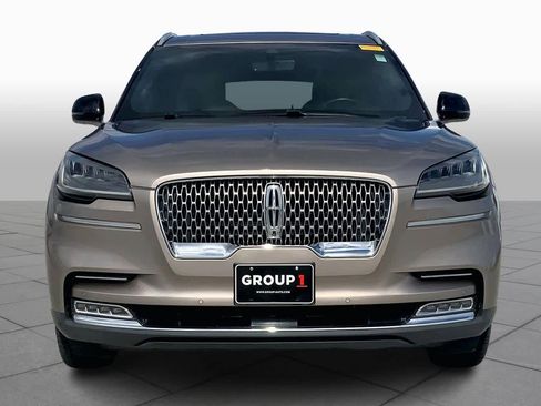 Used 2020 Lincoln Aviator Reserve w/ Equipment Group 201A image 4