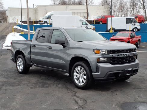 Used 2021 Chevrolet Silverado 1500 Custom image 1