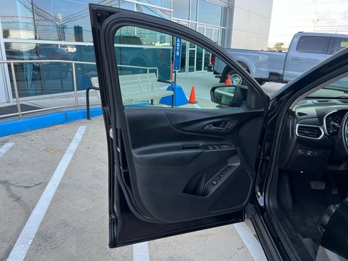 Used 2020 Chevrolet Equinox LT w/ Midnight Edition FWD image 12