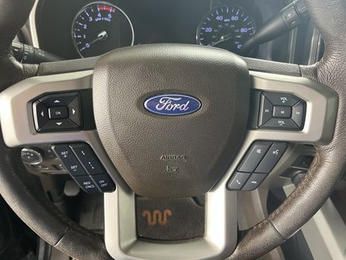 Used 2022 Ford F250 King Ranch w/ FX4 Off-Road Package image 19