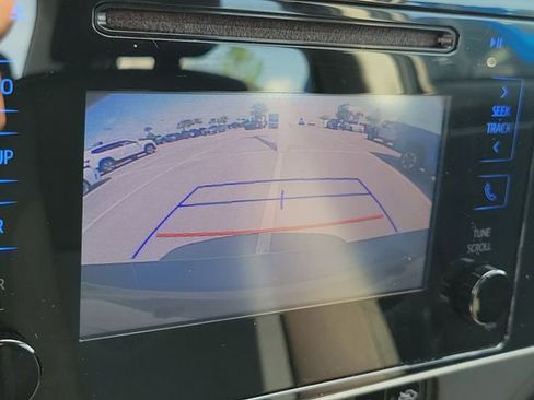 Used 2019 Toyota Corolla LE FWD image 23