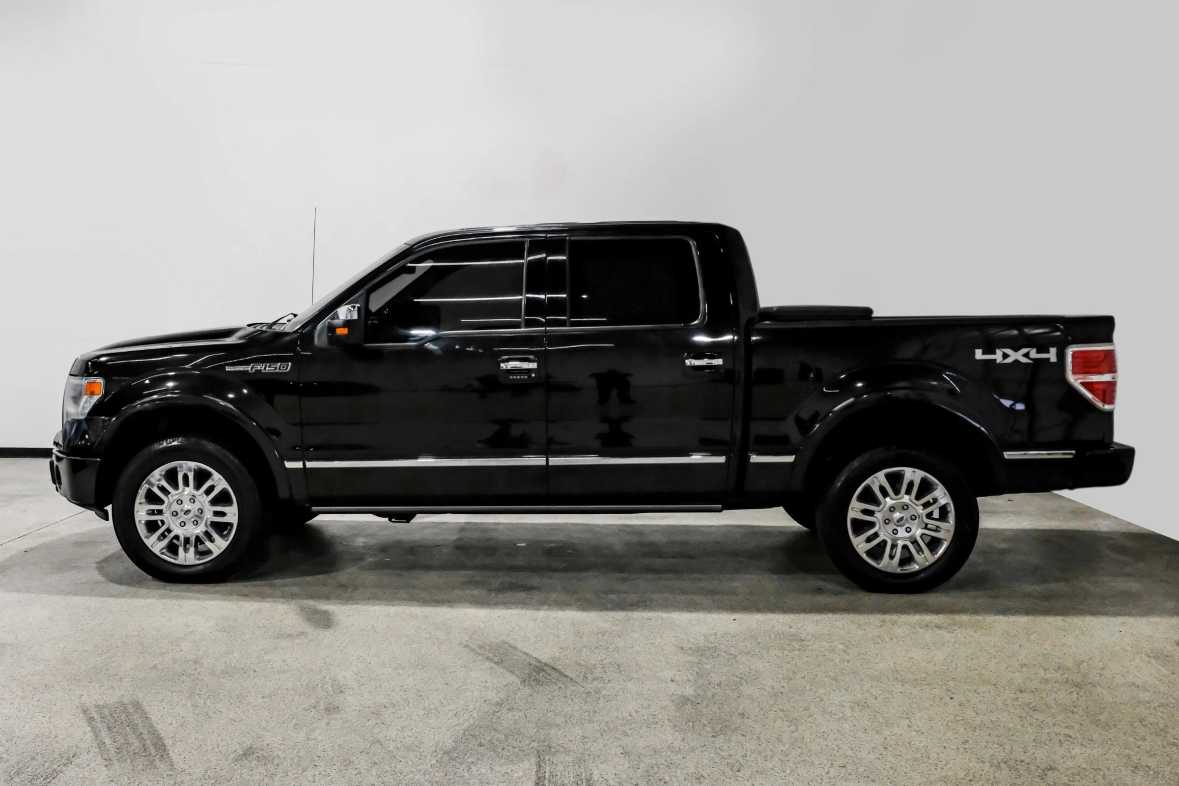 Used 2014 Ford F150 Platinum AWD/4WD image 9